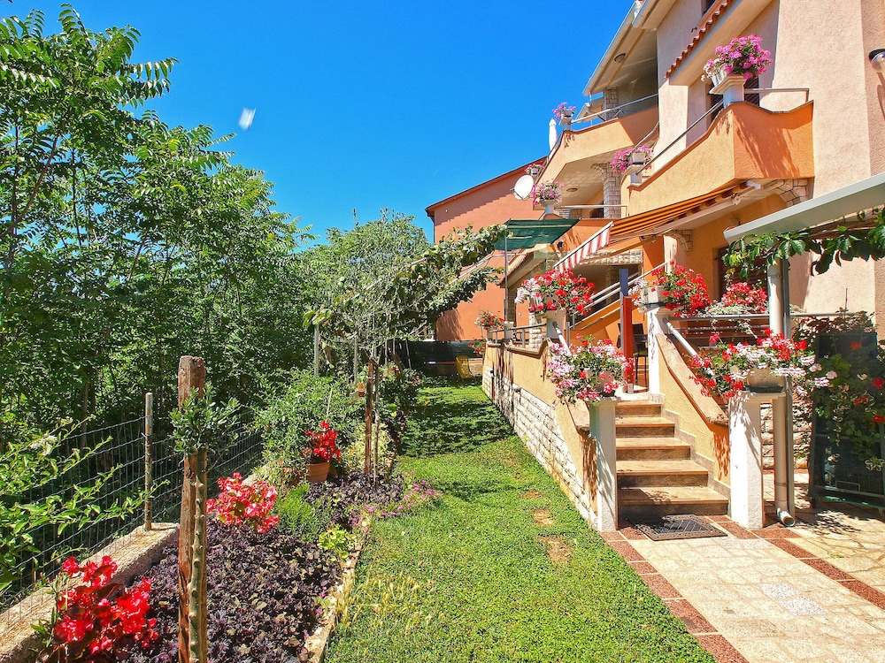 Apartments Milano 994