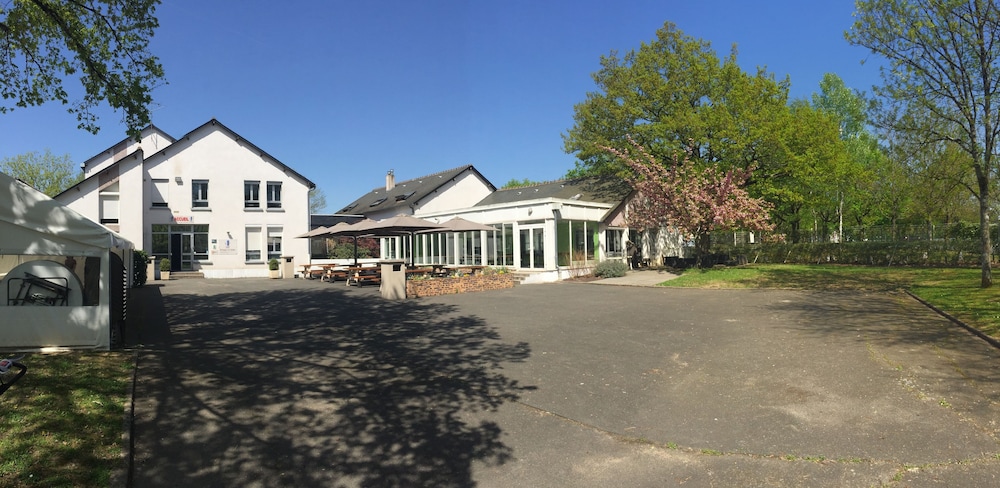 CRJS et Auberge de Jeunesse - Hostel