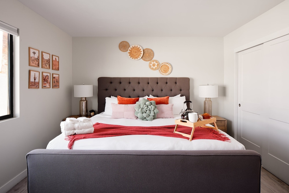 Sunset - Private Pool & Spa - Walk to Old Town
