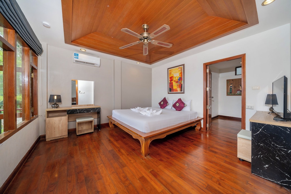 Emerald Hill Villas