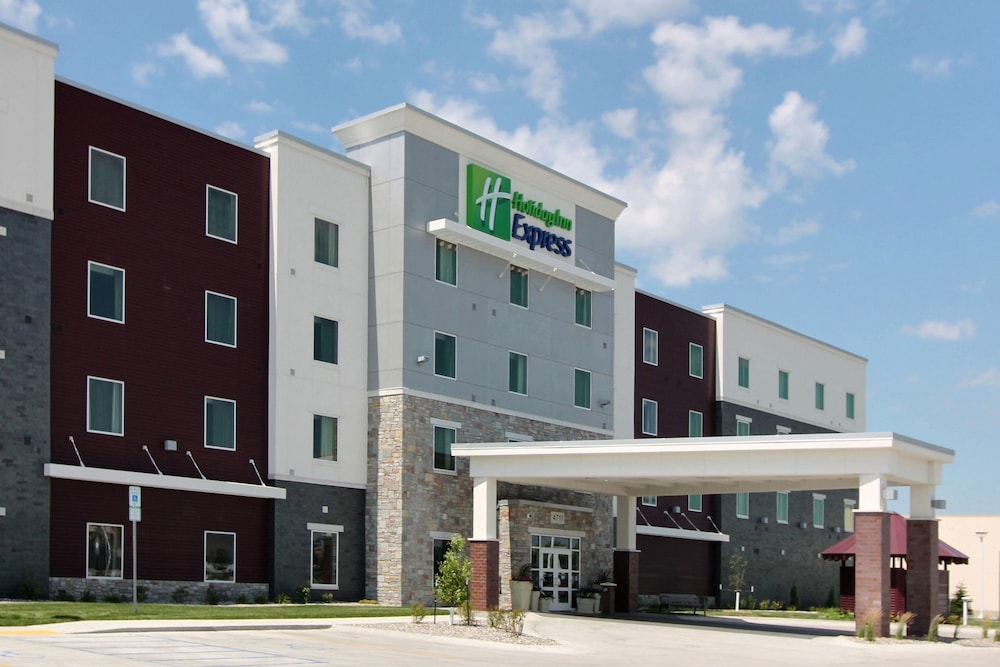 Hotel Holiday Inn Express Fargo SW - I-94 Medical Center, an IHG Hotel - Image 1
