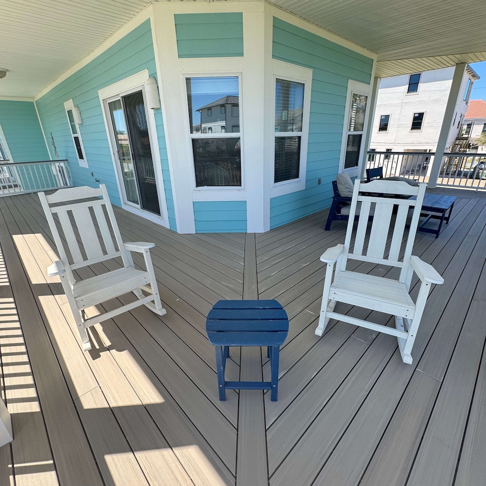 Beachfront 5BR Home With Ocean Views