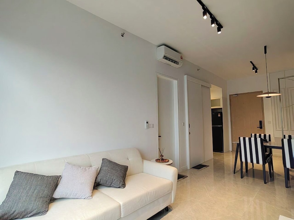 The Axon Bukit Bintang by SMOVF BNB