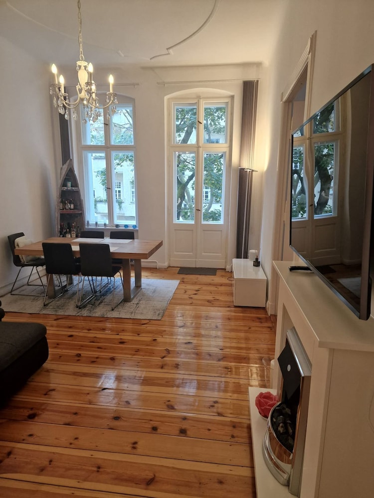 Family Apartment Charlottenburg