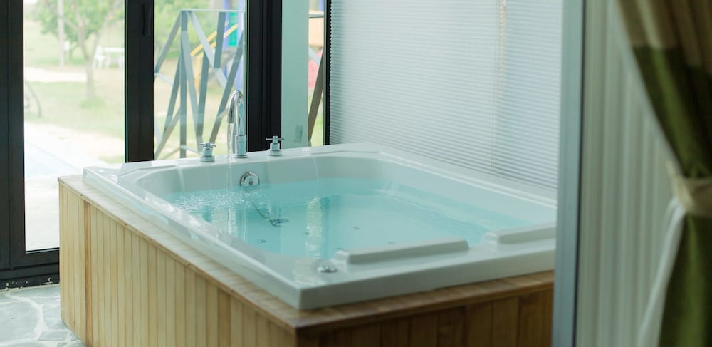 Pool Villa Linderburg
