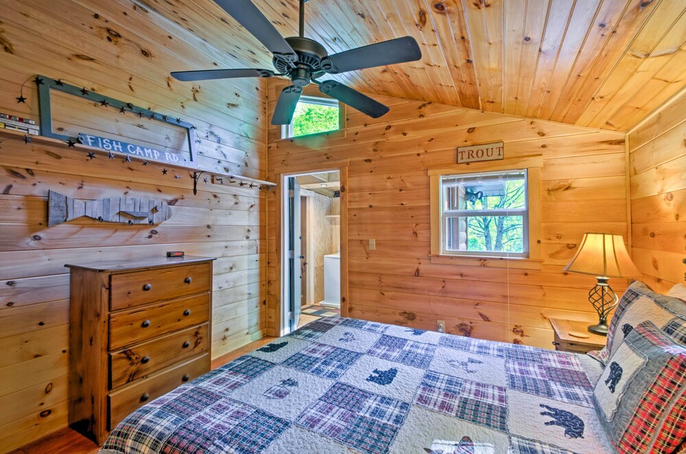 Cabin by Bold Creek: Book Now for Polar Express! view 4