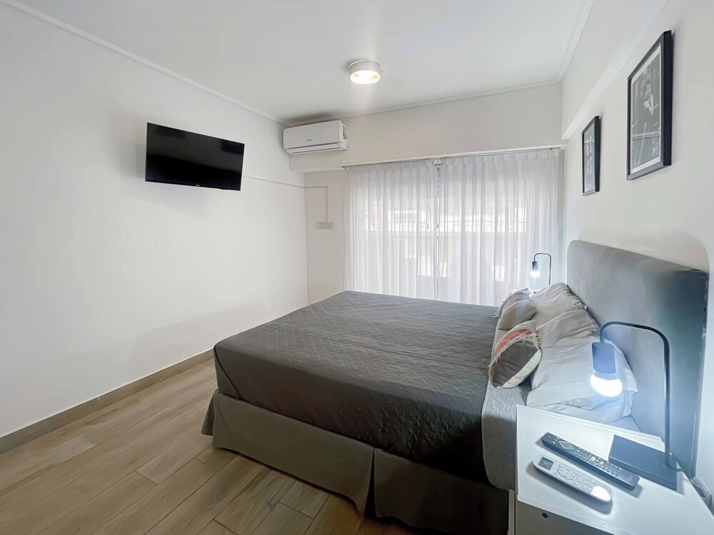 Modern Studio With Amenities in the Heart of the City U4
