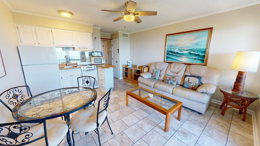 Beach Racquet B by Tybee Vacation Rentals
