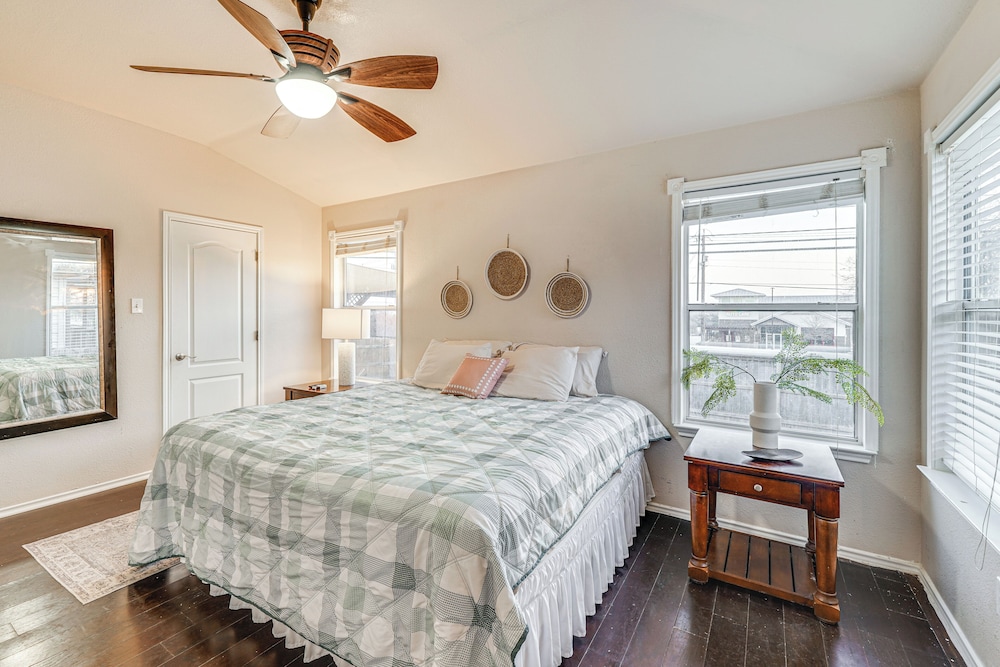 Pool Access & Fenced Yard: San Antonio Family Home