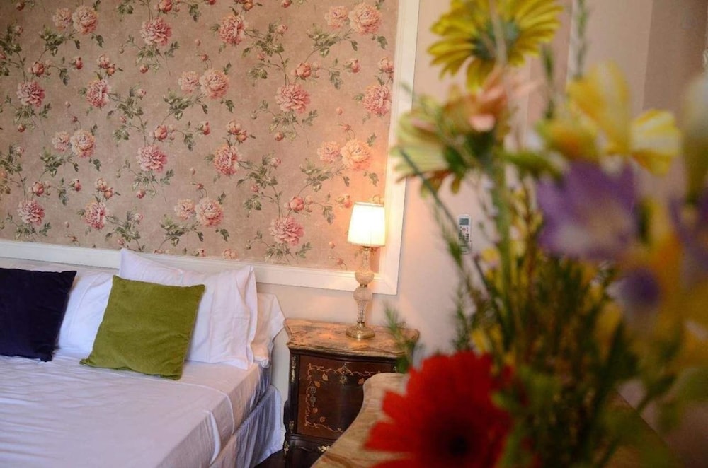 Palermo Living Unique Rooms