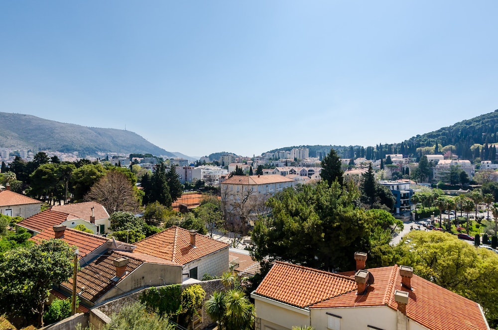 Apartments Villa Perla