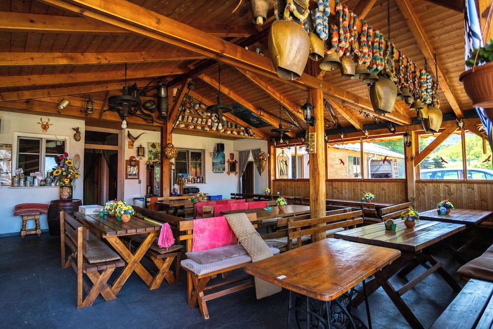 Nora Guest House