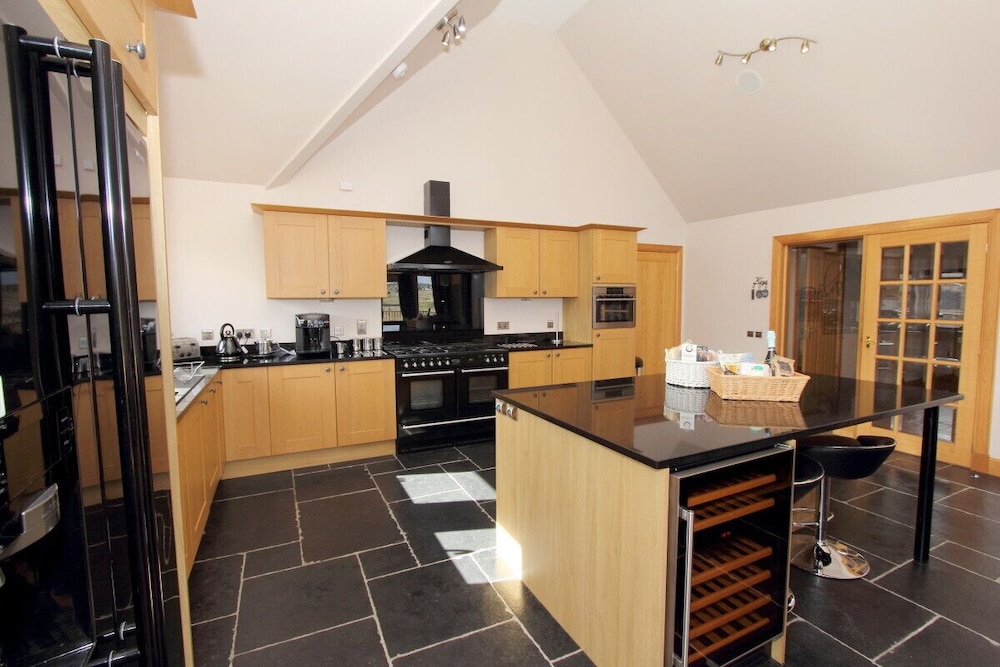Ceann an Loch Cottage