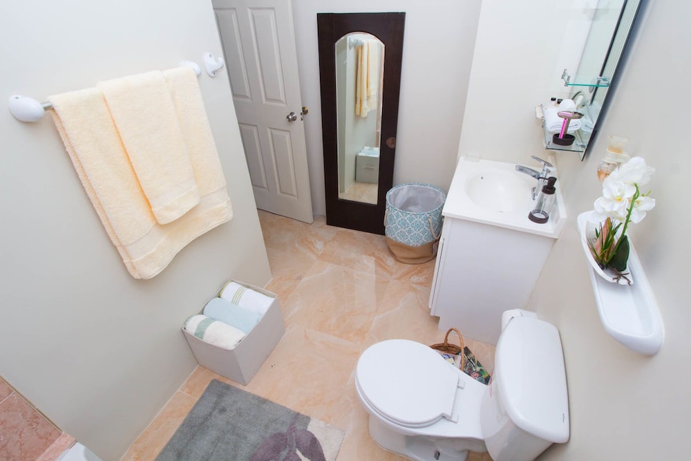 The Bailey's New Kingston Suites