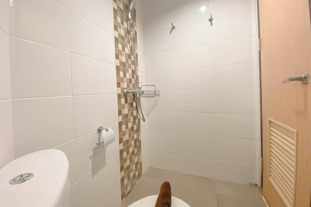 Wooden Nest Studio At The Alton Apartment