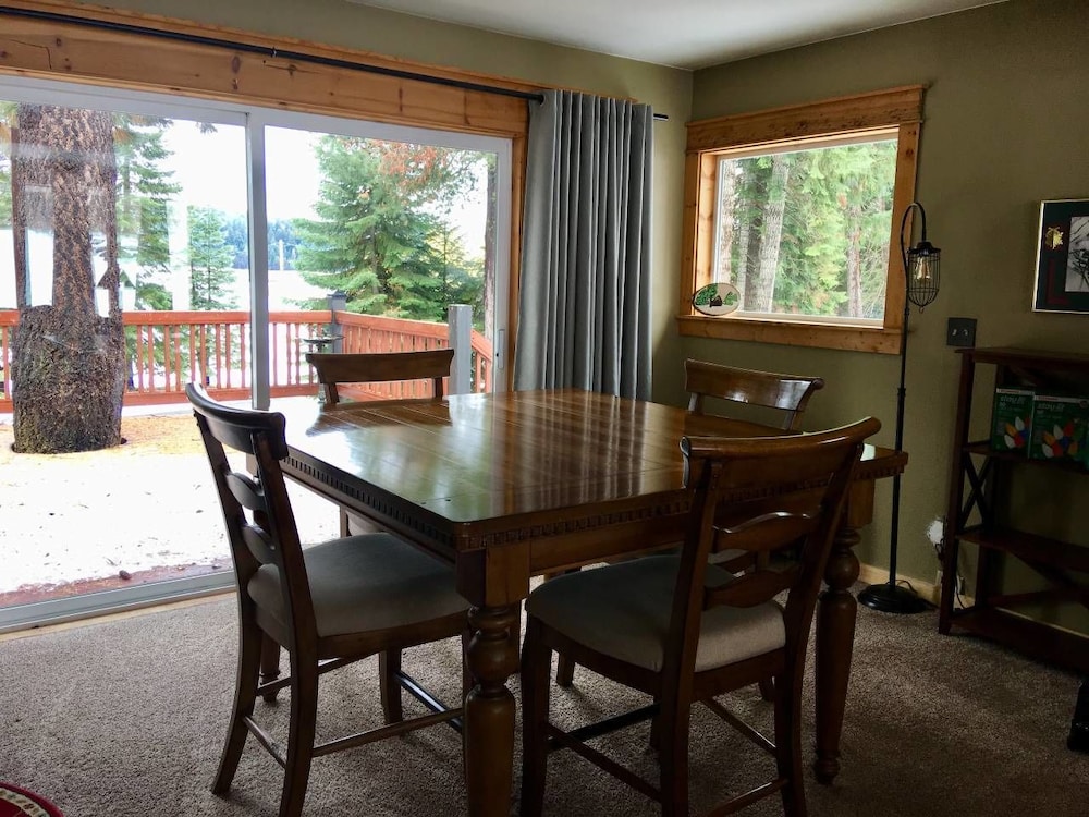 Ashland Vacations - Mountain Pine Cabin - Sleeps 6 - Pet Friendly - Property Image 18
