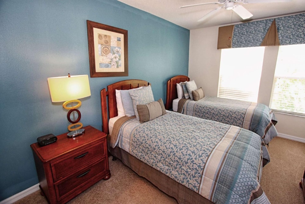 3031 Encantada view 2