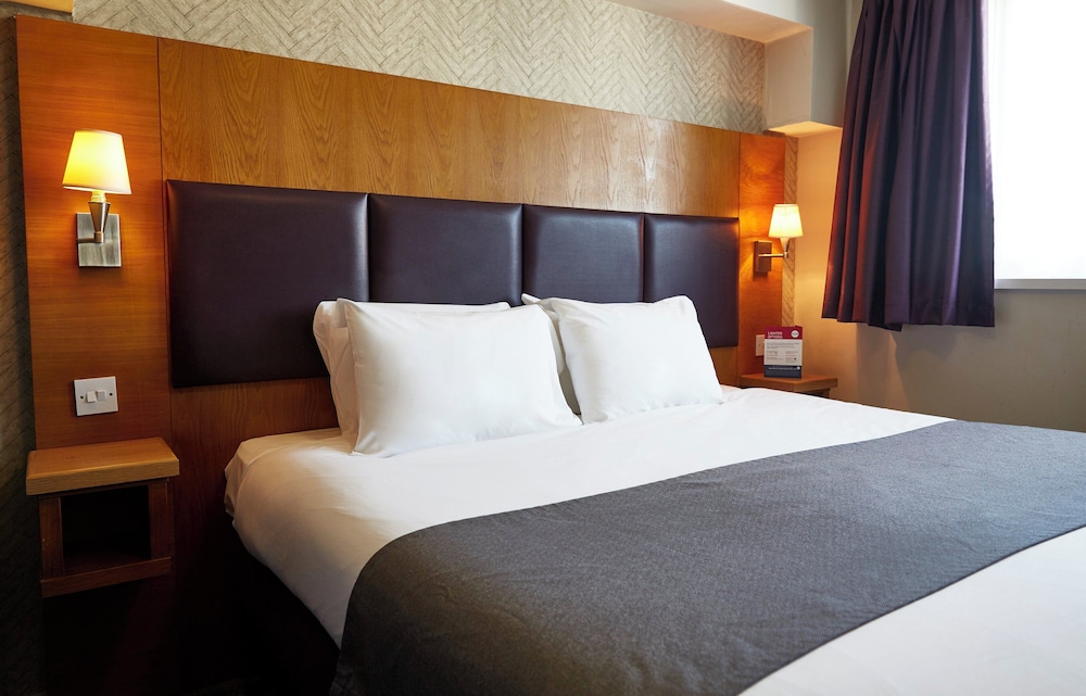 De Trafford Hotel by Chef and Brewer Collection