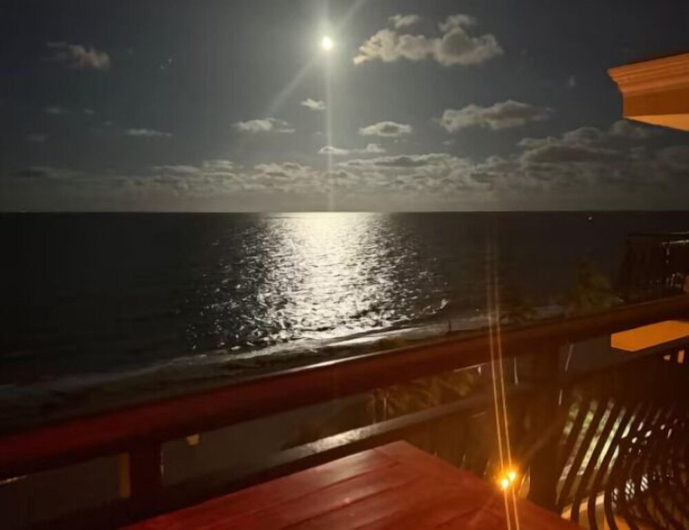 PH 2BED2BATH with Ocean View & Parking