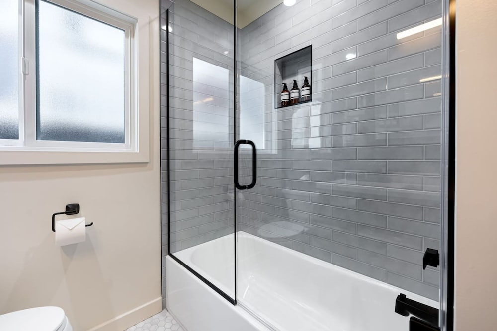 The Drift Manhattan Beach Luxury Design Steps to the Beach