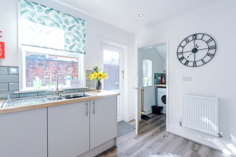 129 Walthall St Crewe