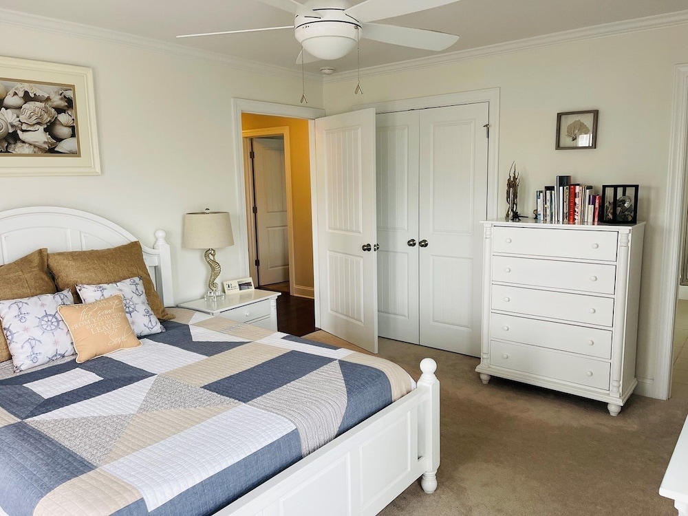 Compass Rose 4 Bedroom Home by RedAwning