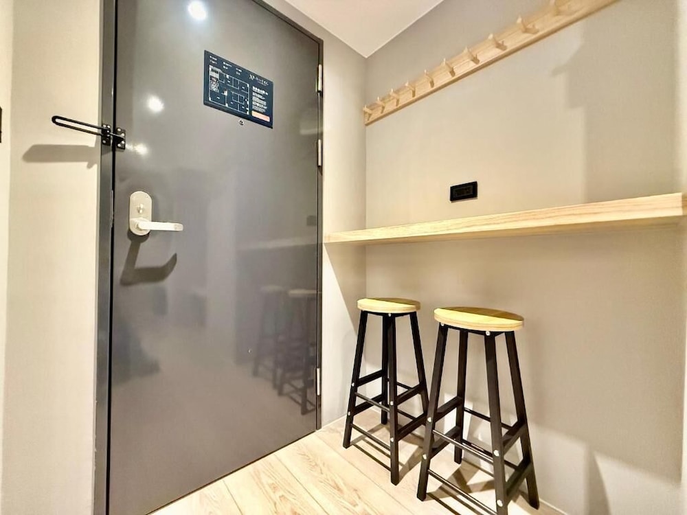 N2 Hotel