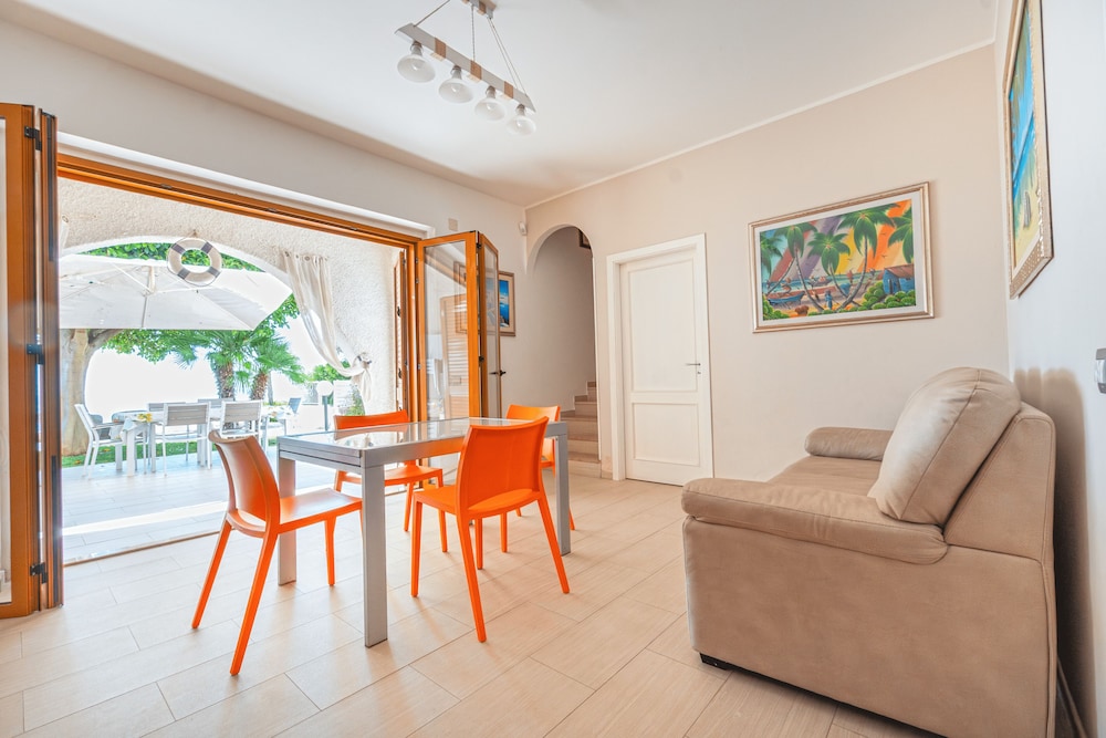 Luxury Villa on the Beach in Diamante, Sea View - Villa Ventre