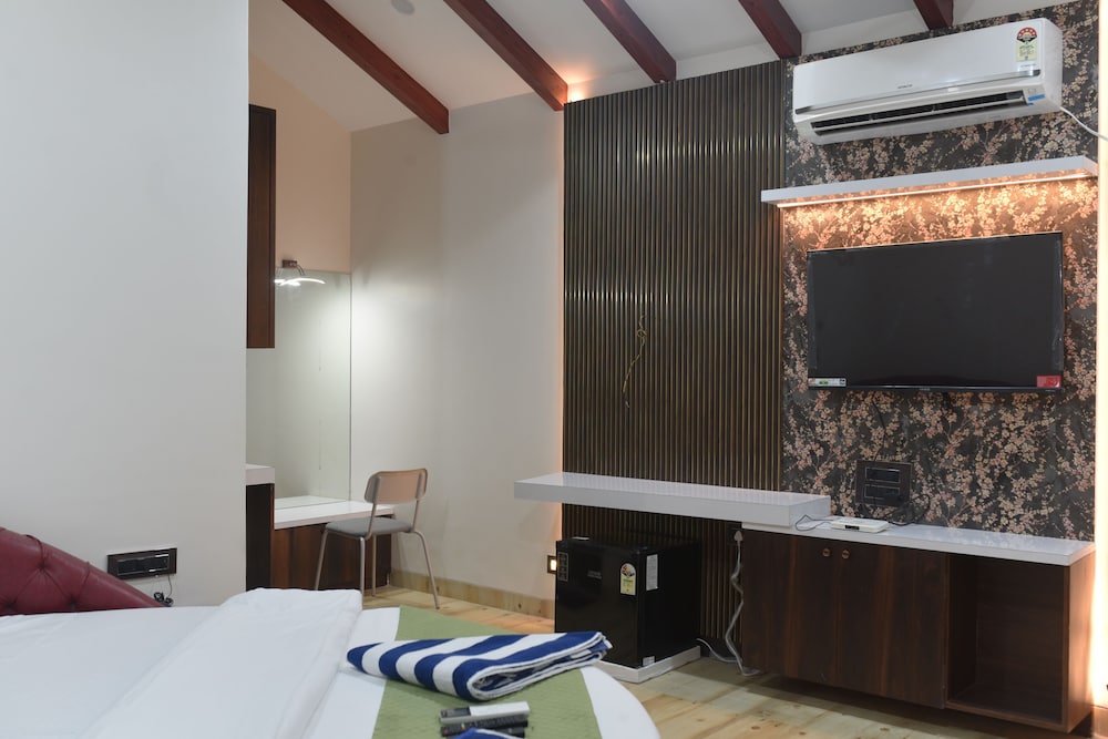 ILIF 2706 Western Breeze Villas