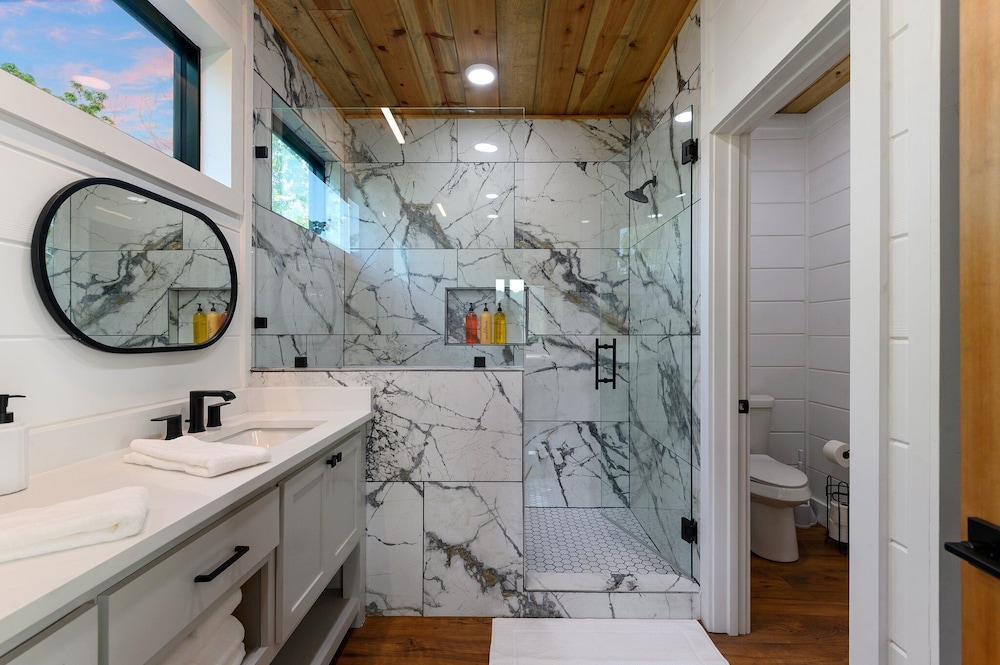Luxury Retreat in Broken Bow