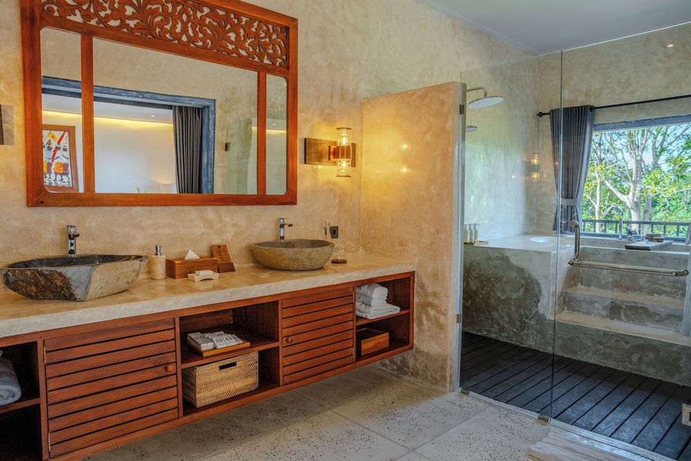 Hoshi Jungle Resort by Dhananjaya Hospitality