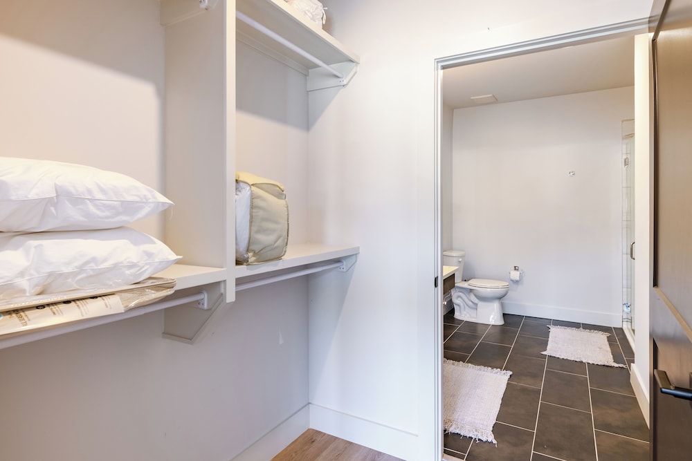 The Odyssey Apartments – by AvantStay Designer Stay in Midtown