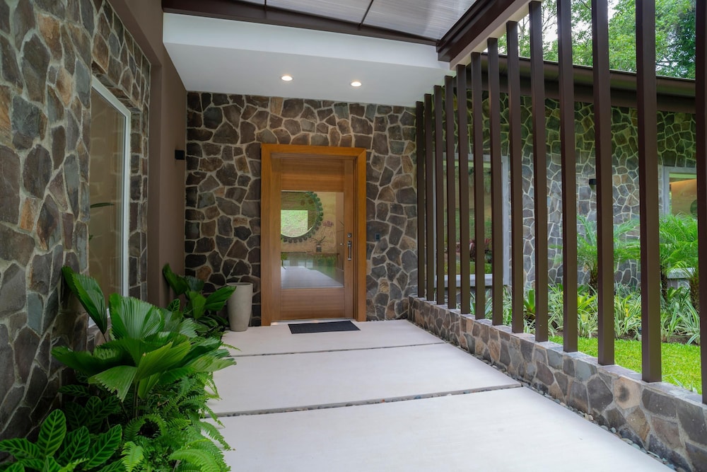- Casa Cenizaro Six Bedroom Private Pool Family