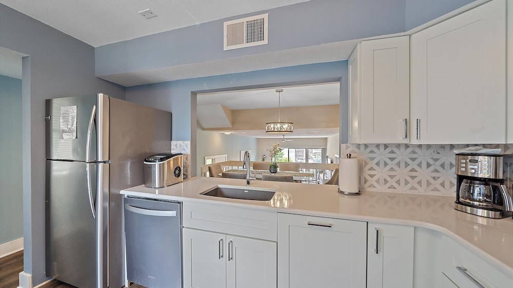 Siesta Beach Retreat 2 Bedroom Townhouse