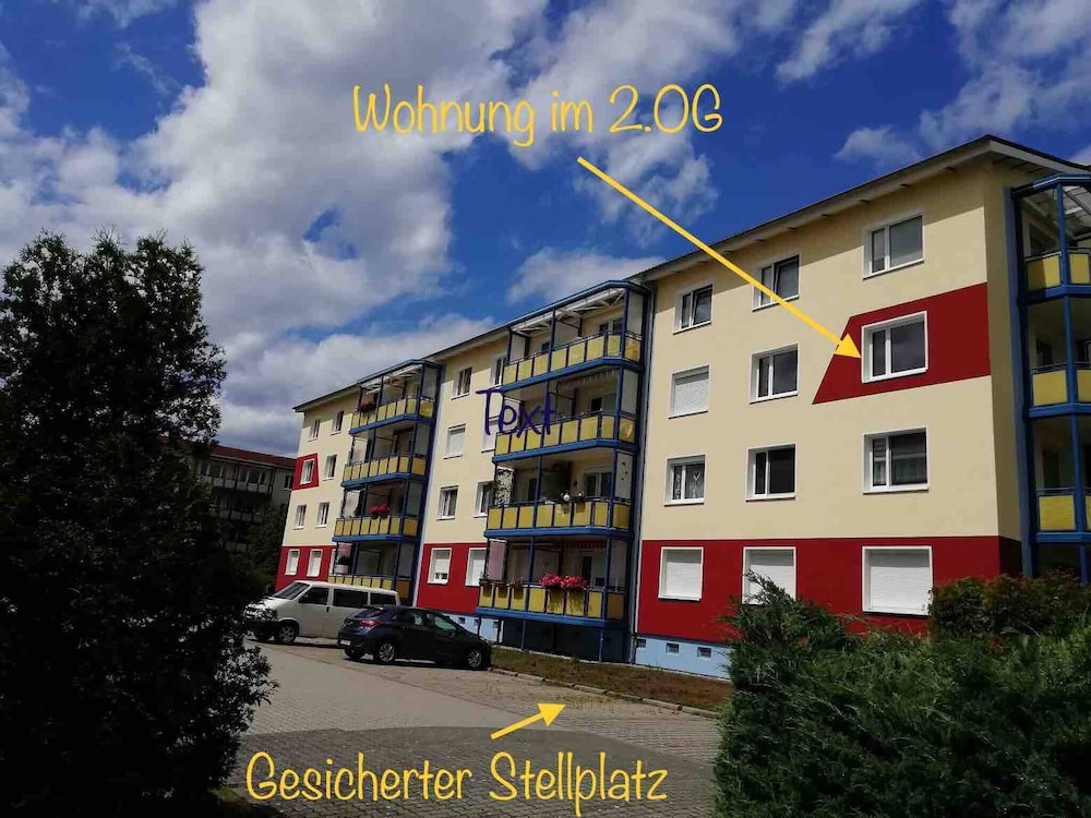 Charming 4-person Apartment in Hoyerswerda City Center