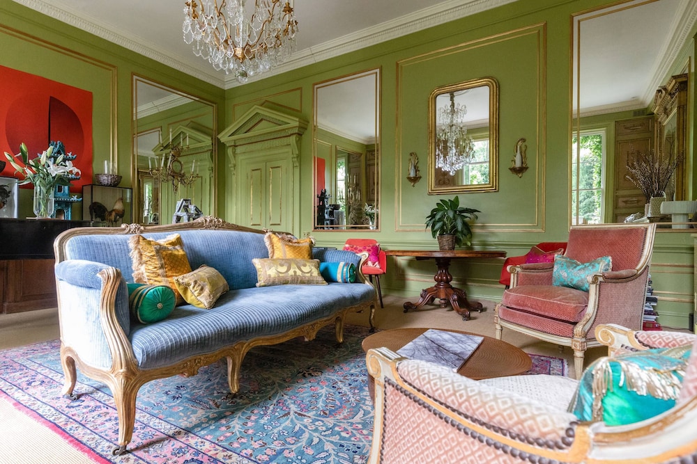 Penywern Road IV by Onefinestay