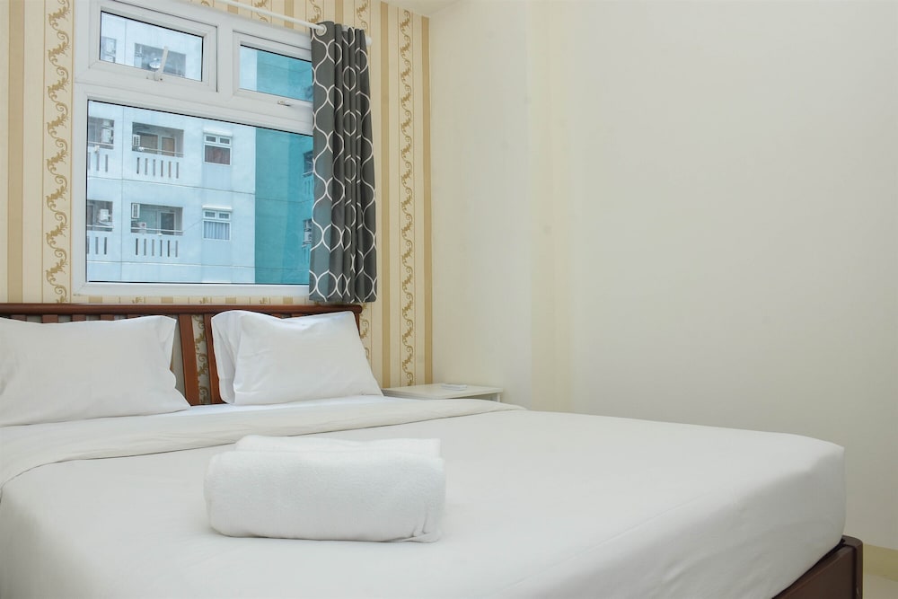 Fancy And Nice 2Br At Green Pramuka City Apartment view 5