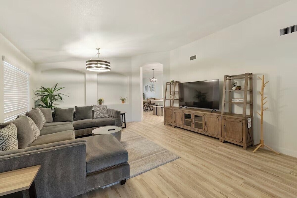 Chandler Hideaway - Relax & unwind