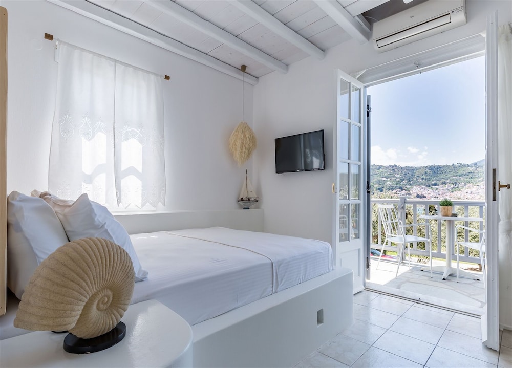 Evlalia Studios & Villas
