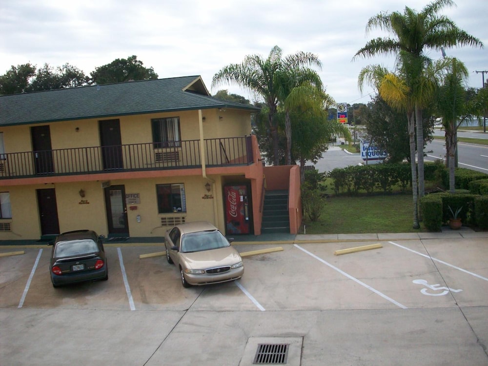 All Suite Motel
