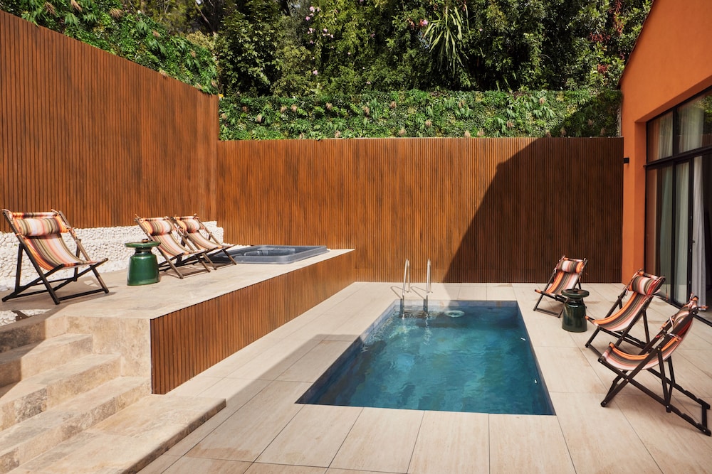 Eze Beach Residence