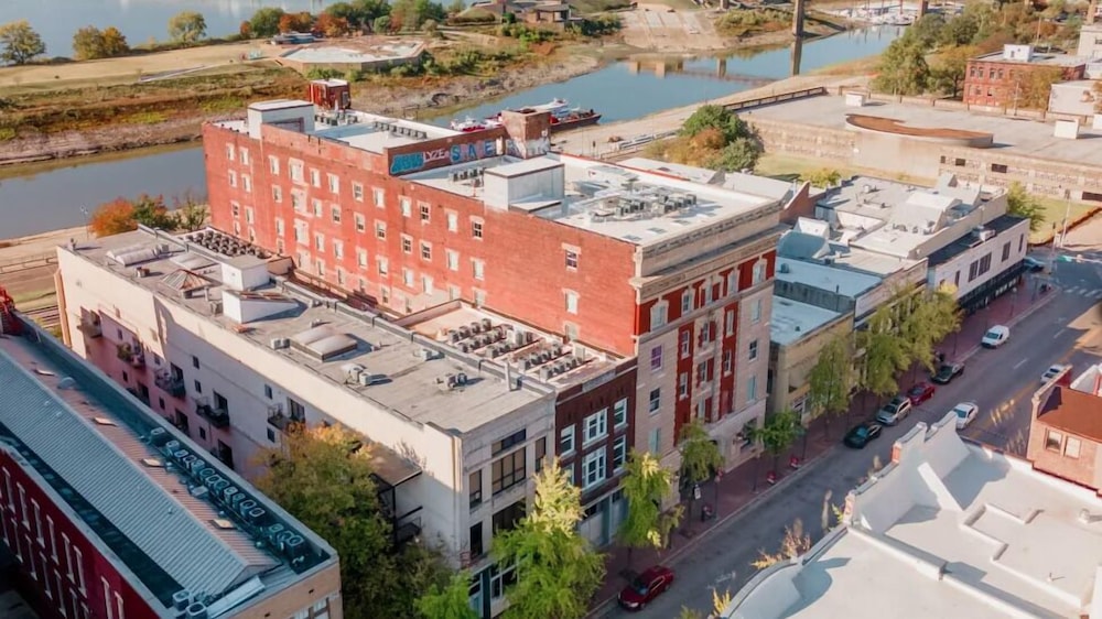  Landing Furnished Apartments Downtown Memphis
