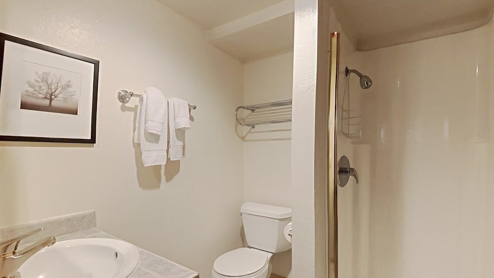 3 Outdoor Spas, Pool, Sauna and Free WiFi and Parking - Unit 531 at 1849 Condos - Slopeside by RedAwning