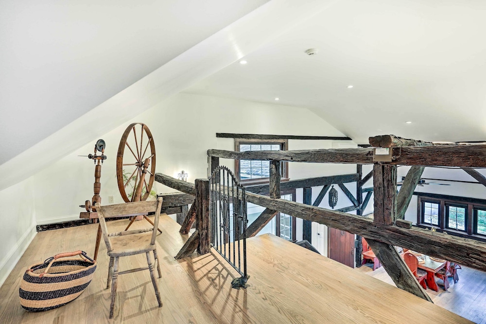 Historic Cornwall-on-hudson Cottage w/ Deck! - Property Image 6