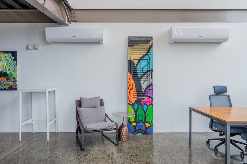 w Majestic 1BR w Fantastic Deco in Casco View