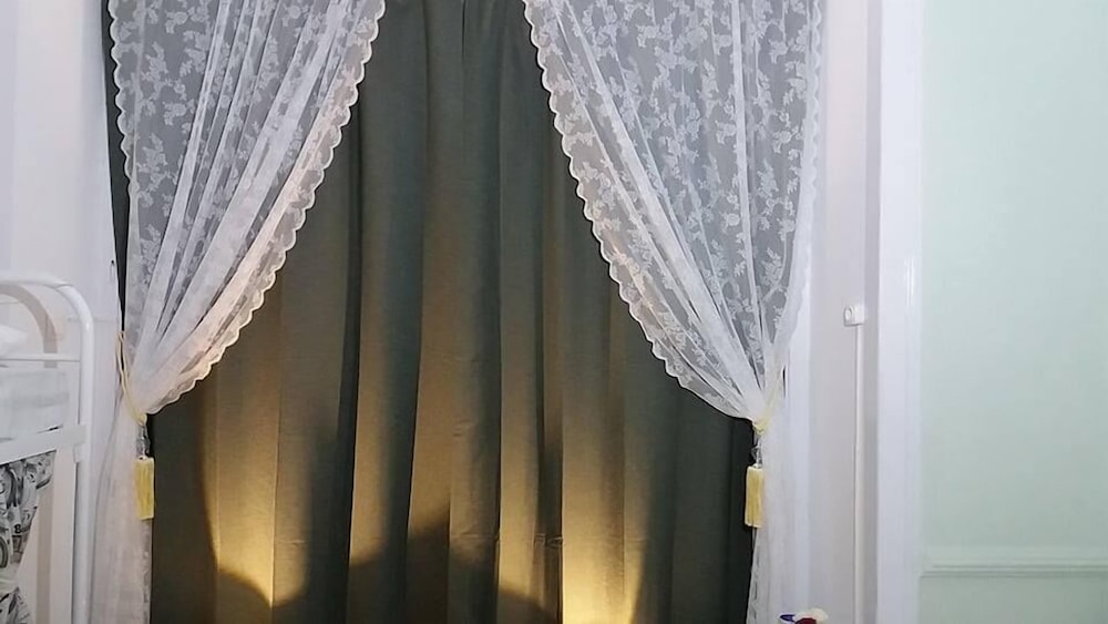 At Ease Inn - Residence