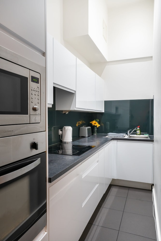 2bed-ground Floor-free Parking
