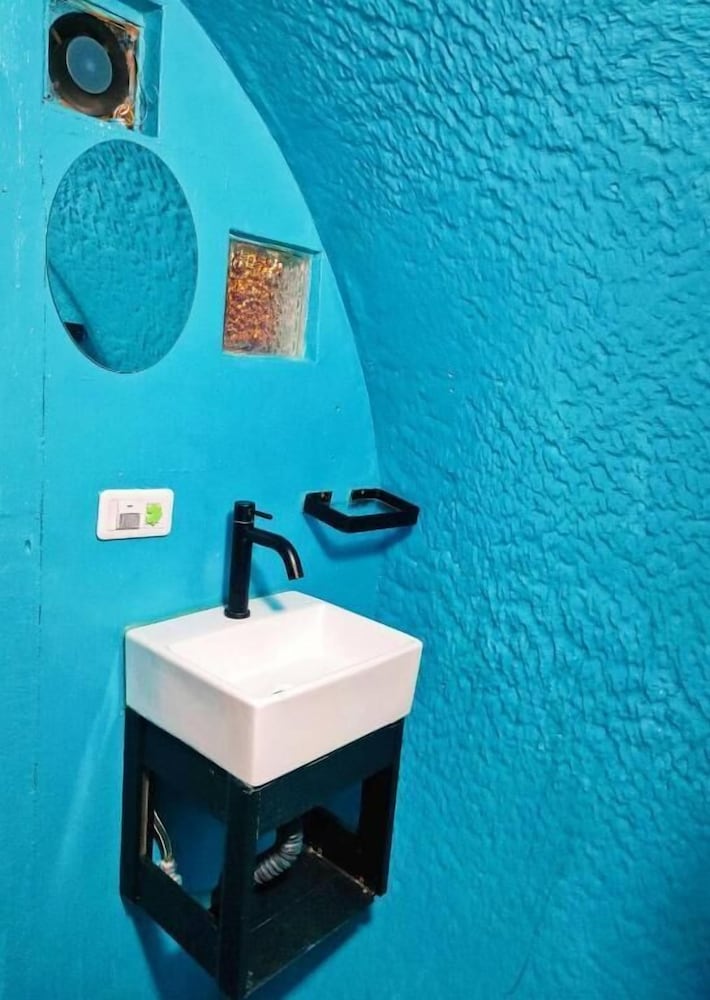 Pipe House Hostel