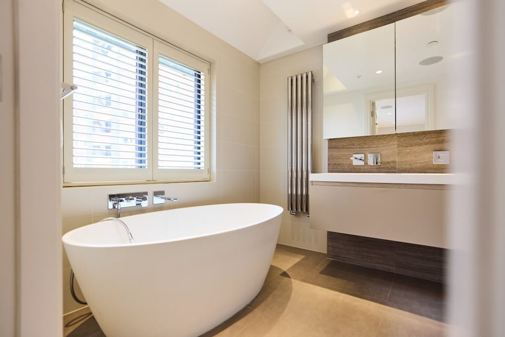 The Regent s Park Scenery - Spacious 3bdr House w Garden and Study Room