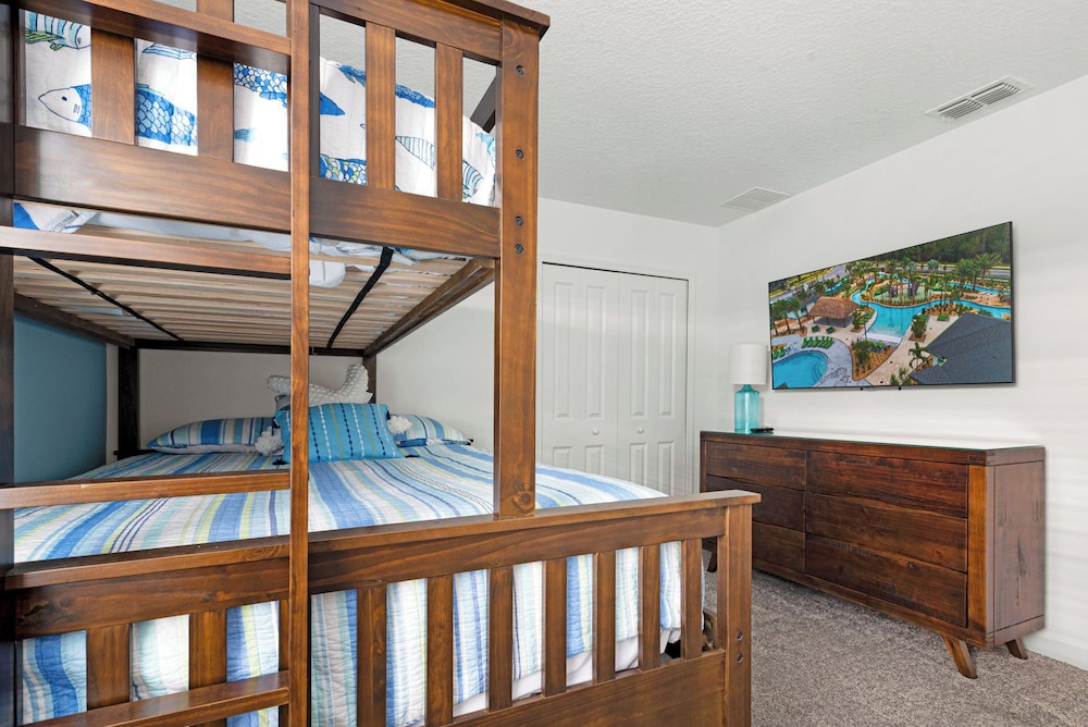 8BR Villa - Game Room & Themed Rooms
